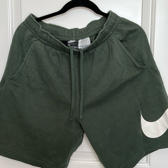 Nike Sweat Shorts - Picture 1 of 3